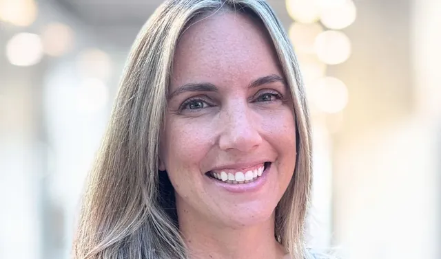 A Mom Found Print-on-Demand on Her Couch — Built a $220K/Year Etsy Gift Shop With Zero Inventory