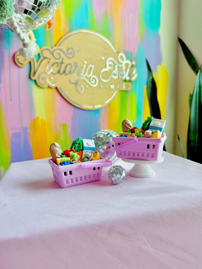 Colorful 3D-printed fidget clickers by Victoria Essie Studio